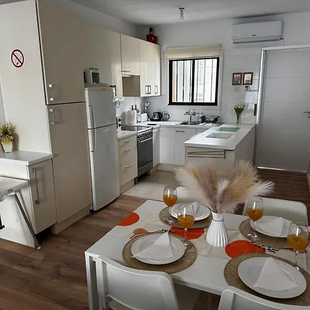 Theodoros Apt. 408 Apartment *